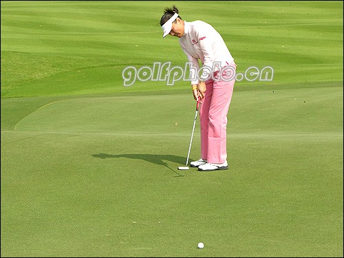 杨红梅在比赛中（摄影：golftime·老高）